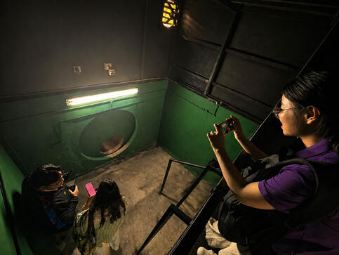 Confined Space Simulator